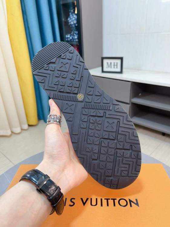 Picture of Louis Vuitton Shoes _SKULVsz38-44mnf071717229